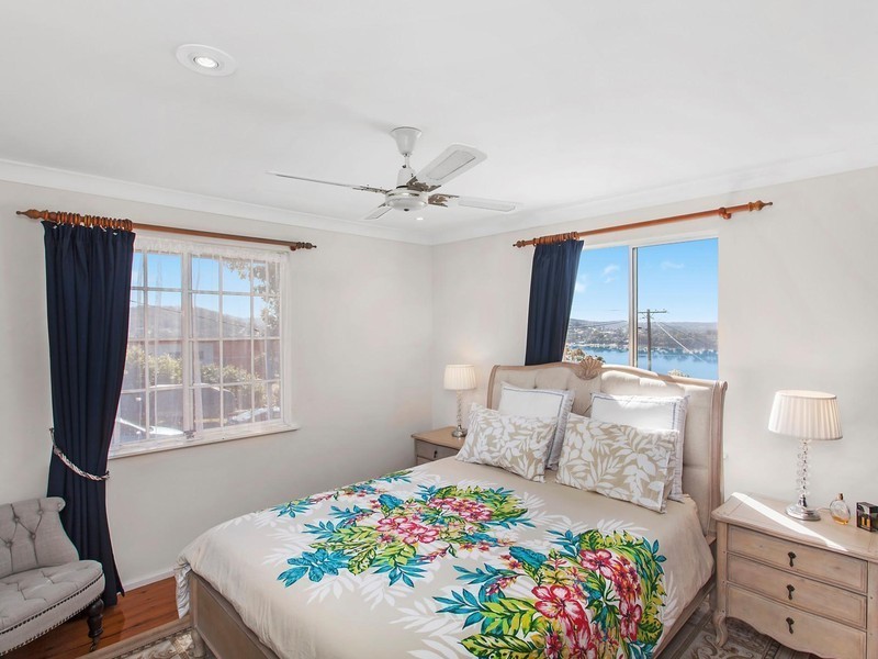 14 Penang Street, Point Clare NSW 2250