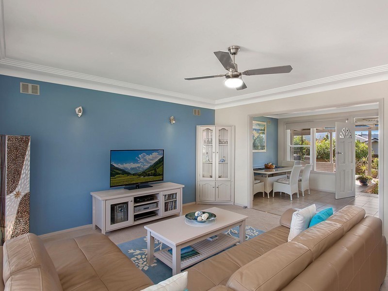 12 Berry Avenue, Green Point NSW 2251