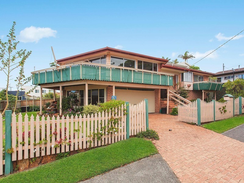 6 Dover Road, Wamberal NSW 2260