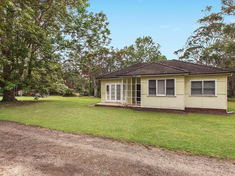 21 Houston Avenue, Chain Valley Bay NSW 2259