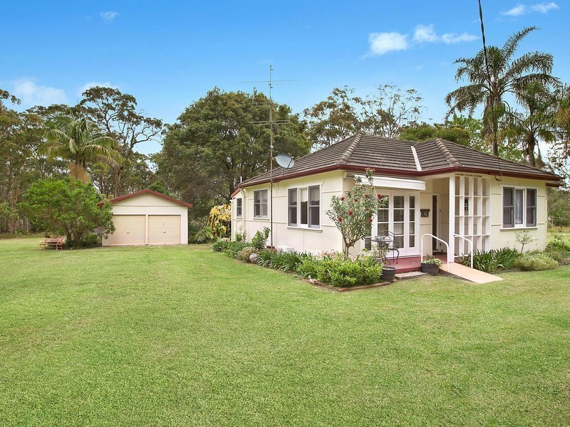 21 Houston Avenue, Chain Valley Bay NSW 2259