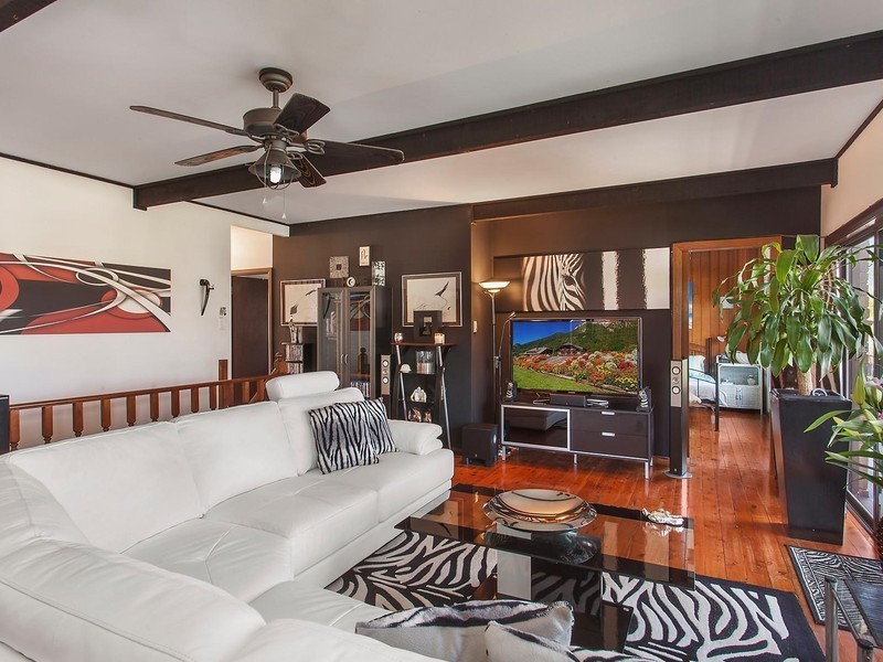 3 Erin Avenue, Berkeley Vale NSW 2261