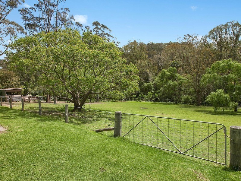 2/170 Oak Road, Matcham NSW 2250