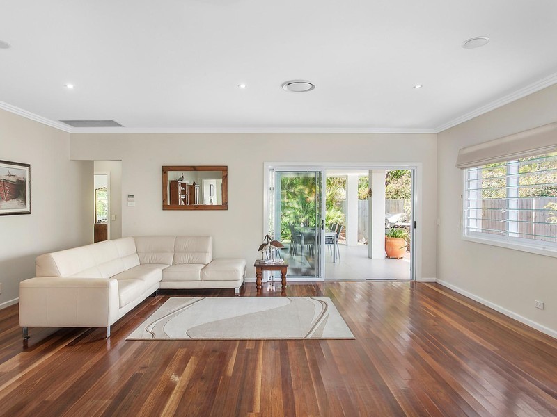 5 Bateau Bay Road, Bateau Bay NSW 2261