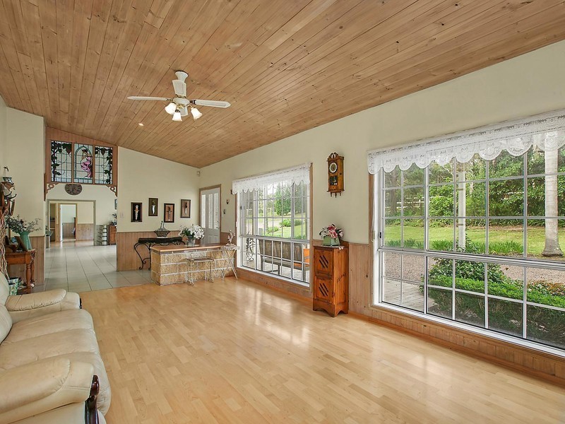 5 Tracey Lea Close, Jilliby NSW 2259