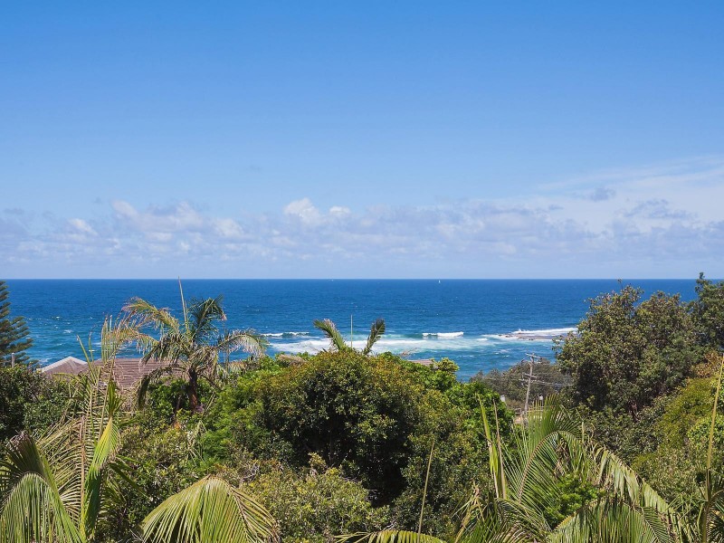 13 Henrys Road, Forresters Beach NSW 2260