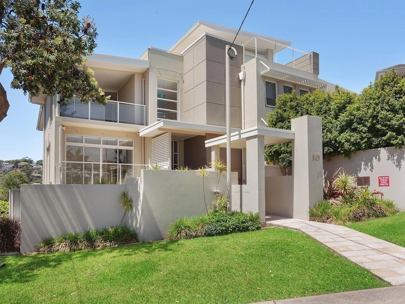 2/10 Grosvenor Road, Terrigal NSW 2260