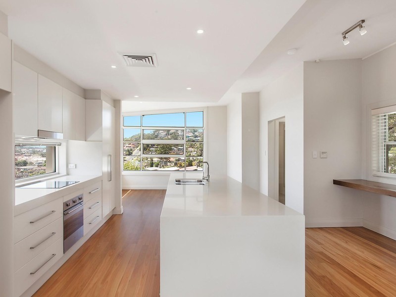 2/10 Grosvenor Road, Terrigal NSW 2260