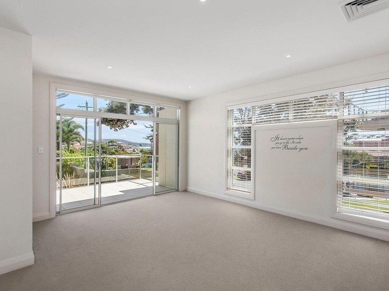 2/10 Grosvenor Road, Terrigal NSW 2260