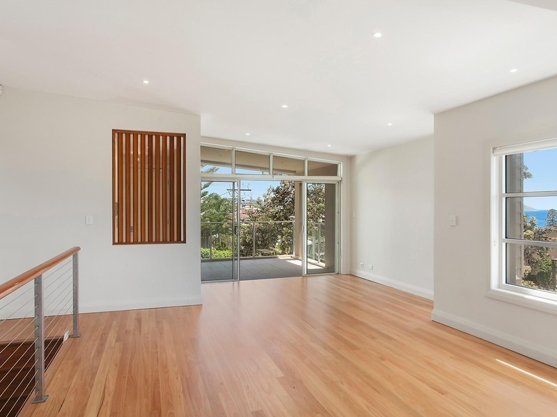 2/10 Grosvenor Road, Terrigal NSW 2260