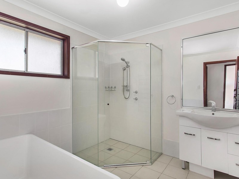 1 Pembrook Road, Wamberal NSW 2260