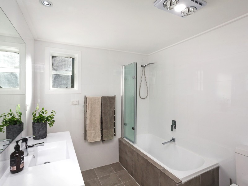 19 Asca Drive, Green Point NSW 2251