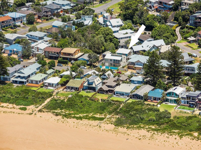 11 North Avoca Parade, North Avoca NSW 2260