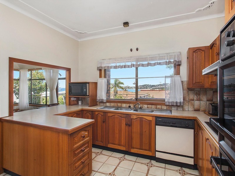 20 Dover Road, Wamberal NSW 2260