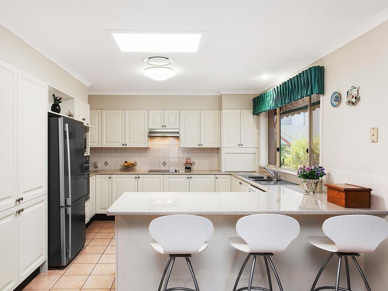 9 John Street, Forresters Beach NSW 2260