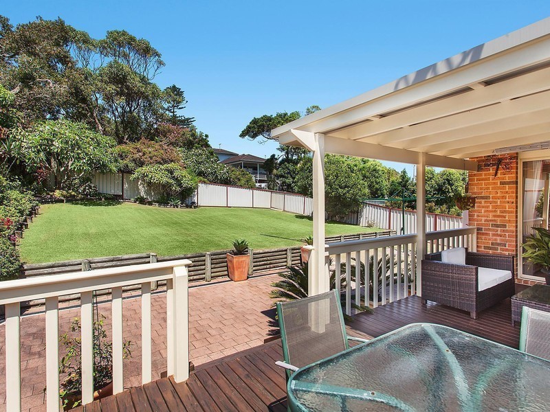 9 John Street, Forresters Beach NSW 2260