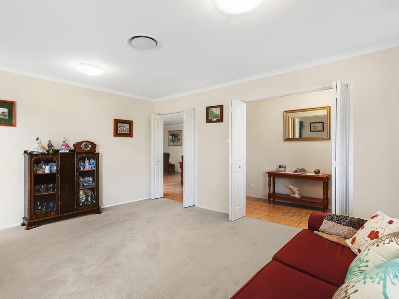 9 John Street, Forresters Beach NSW 2260