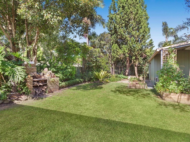 15 Nerissa Road, Erina NSW 2250