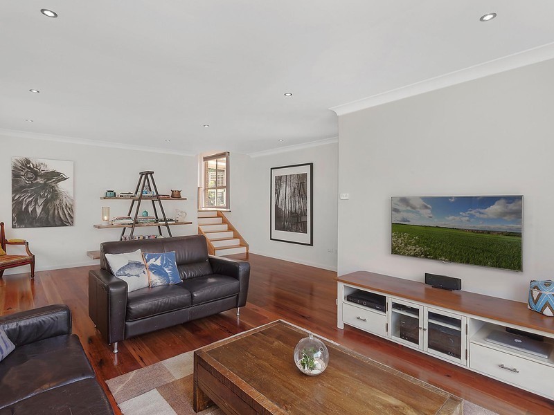 9 Dandenong Close, Avoca Beach NSW 2251