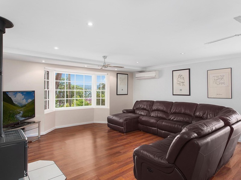 284 Avoca Drive, Green Point NSW 2251