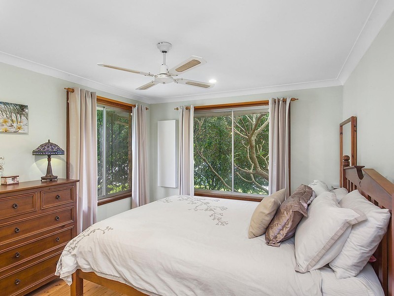 18 Raymond Terrace, Terrigal NSW 2260