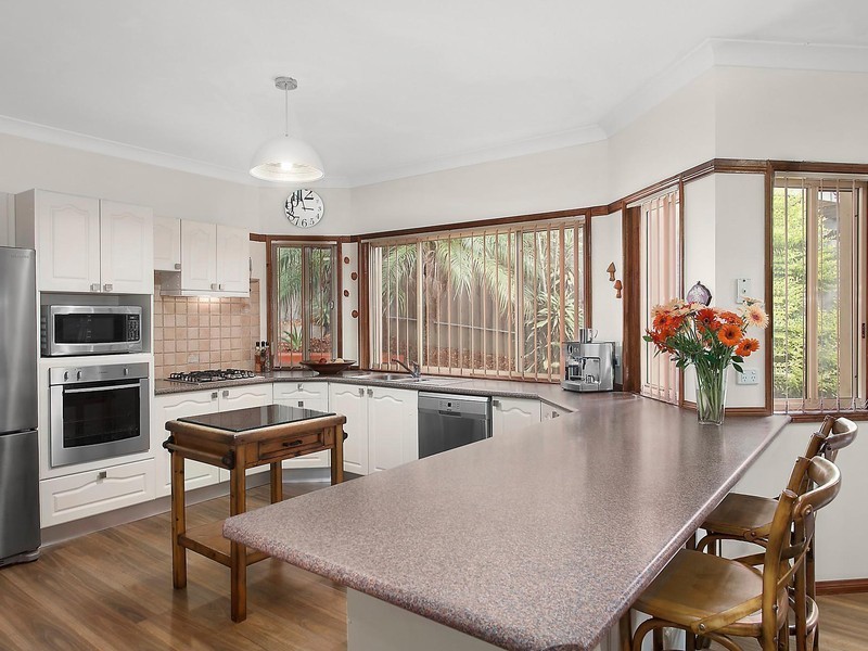 12 Yumbool Close, Forresters Beach NSW 2260