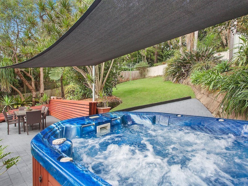12 Yumbool Close, Forresters Beach NSW 2260