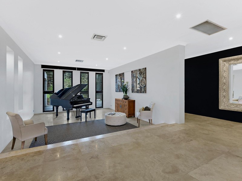 8/217 Oak Road, Matcham NSW 2250