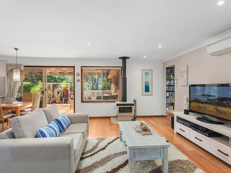 11 Narelle Close, Lisarow NSW 2250