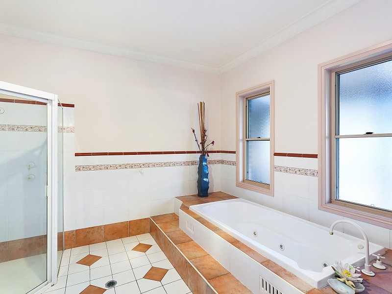 10 Grasslands Close, Jilliby NSW 2259