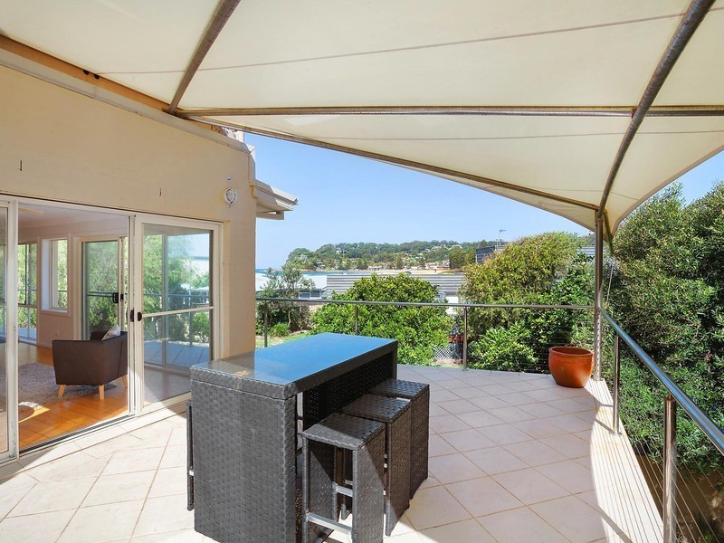 22 Bareena Avenue, North Avoca NSW 2260