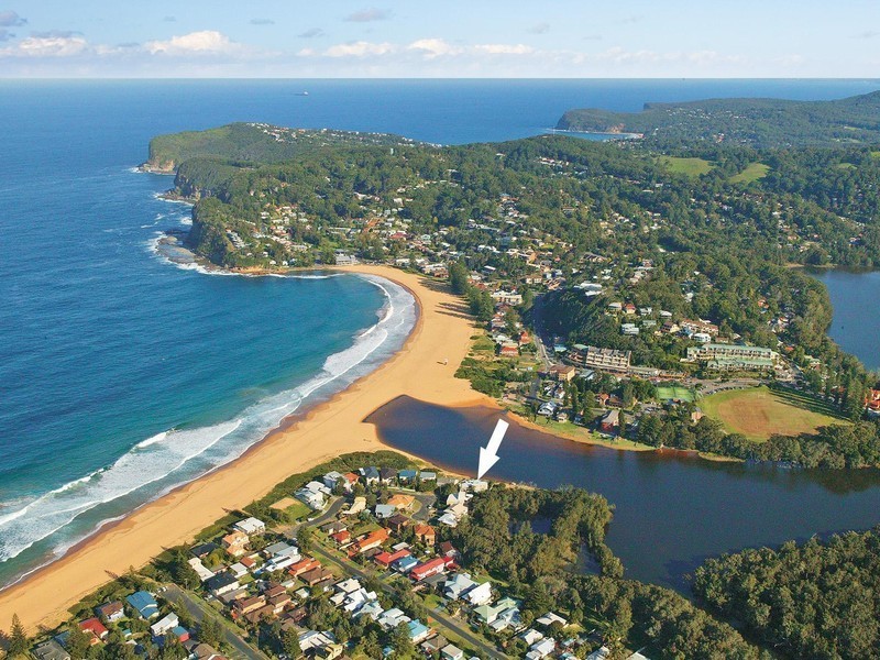 22 Bareena Avenue, North Avoca NSW 2260