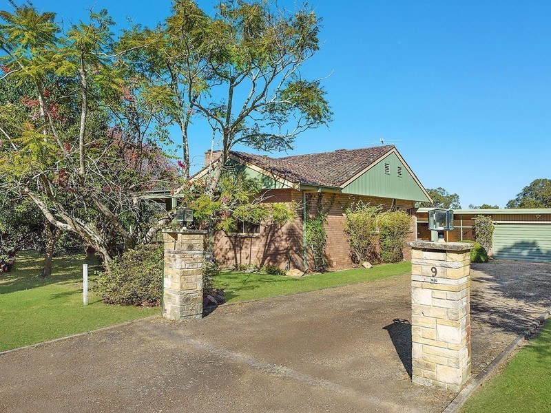 9 Rocky Point Road, Eraring NSW 2264