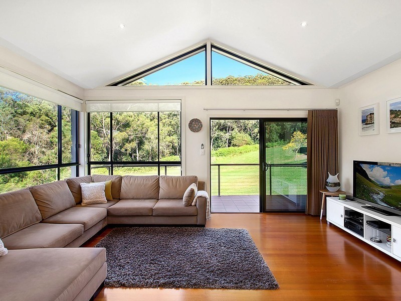 31 Thames Drive, Erina NSW 2250