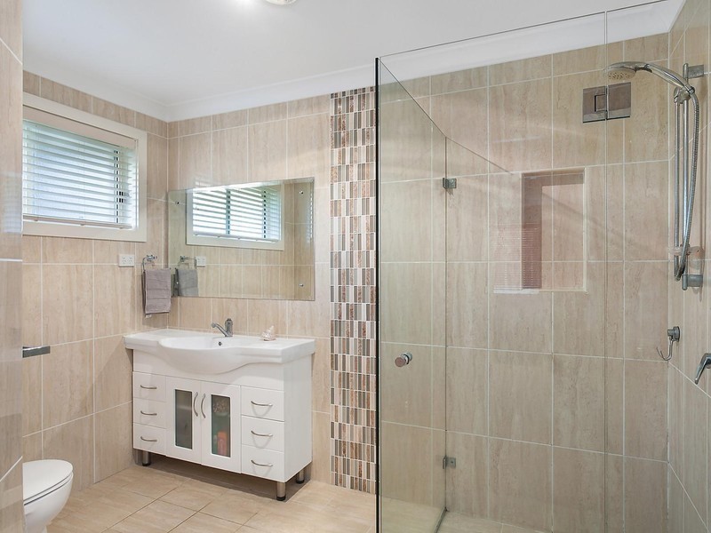 8 Mahni Close, Budgewoi NSW 2262