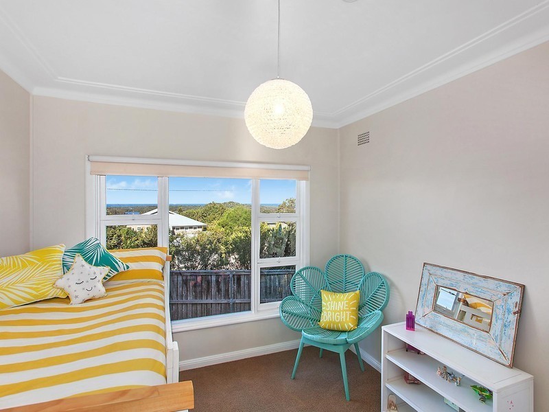 4 Reads Road, Wamberal NSW 2260