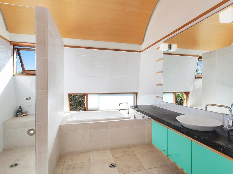 77 Ocean View Drive, Wamberal NSW 2260