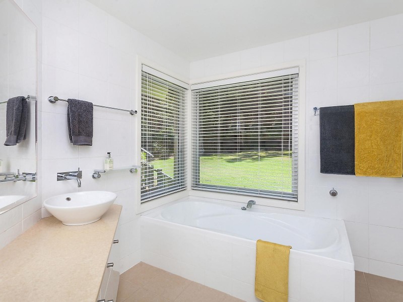 72 Pomona Road, Empire Bay NSW 2257