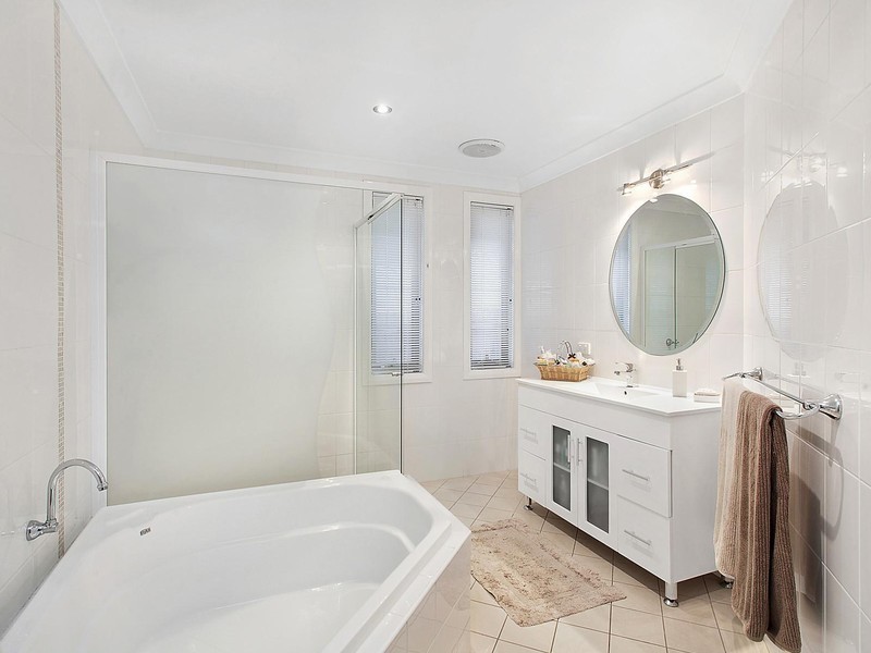 176 Ocean View Drive, Wamberal NSW 2260