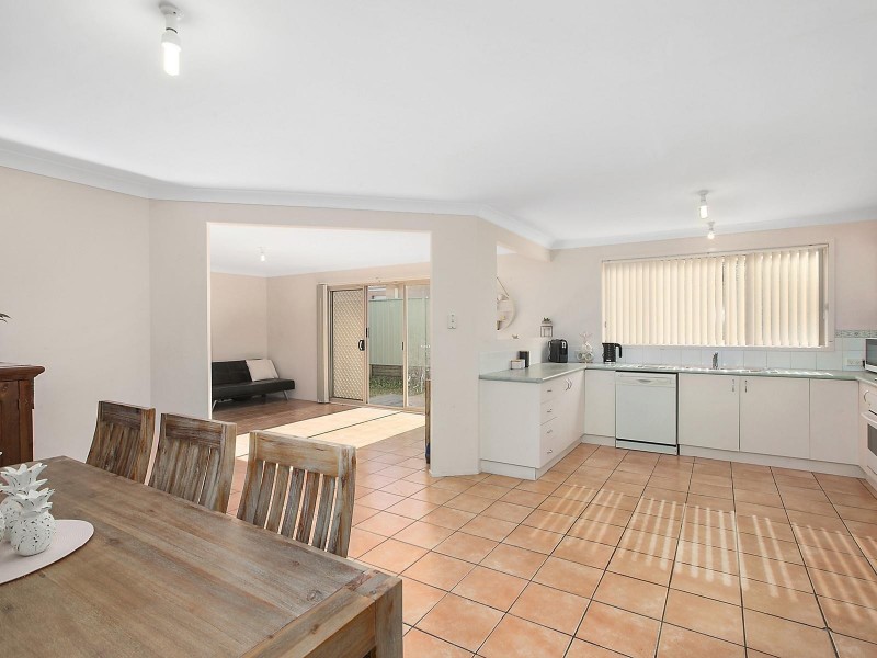 7 Pinehurst Way, Blue Haven NSW 2262