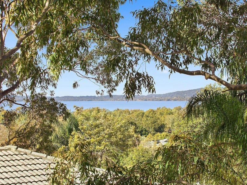 51 Platypus Road, Berkeley Vale NSW 2261