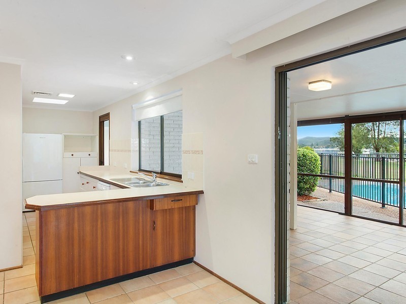 5 Kolonga Close, Green Point NSW 2251