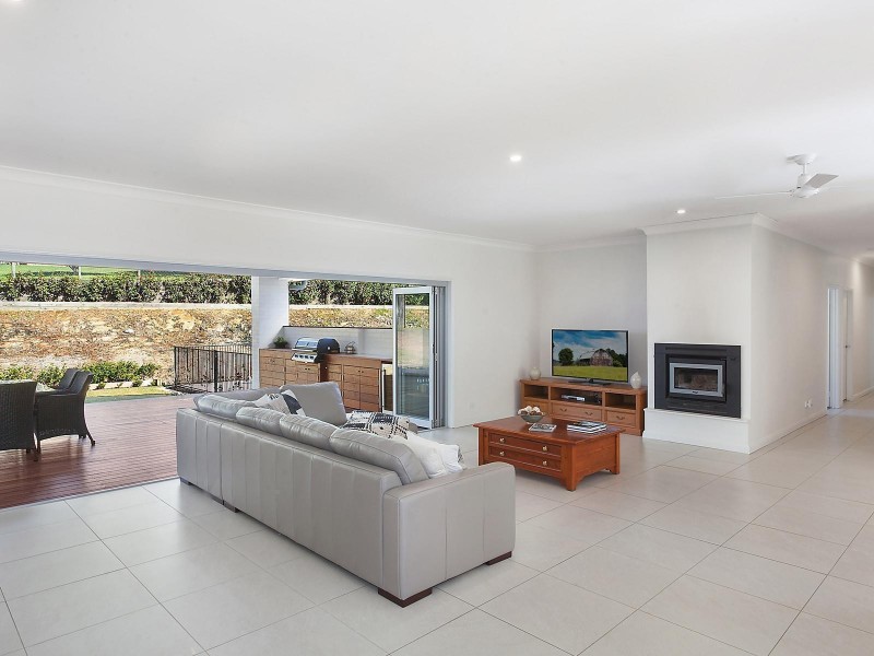 692 The Ridgeway Road, Matcham NSW 2250