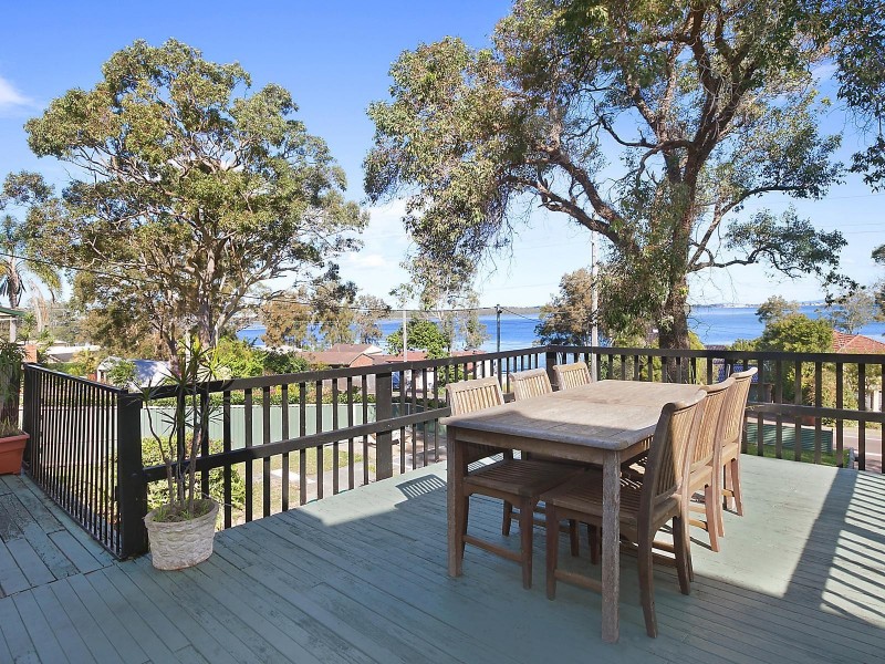 145 Scenic Drive, Budgewoi NSW 2262