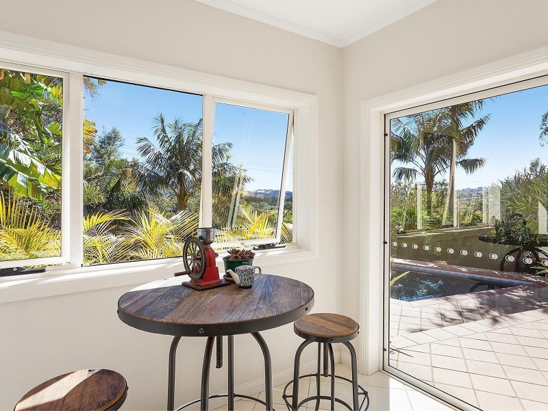 33 Noorong Avenue, Forresters Beach NSW 2260