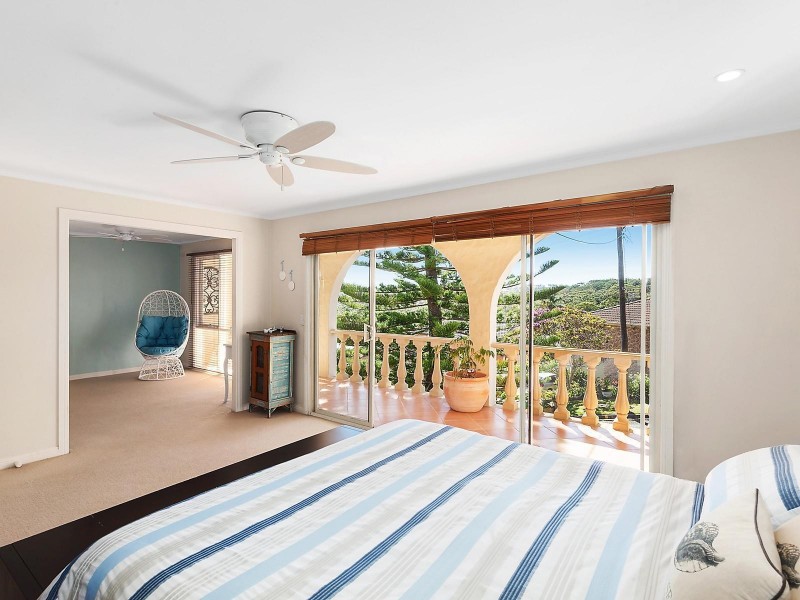 33 Noorong Avenue, Forresters Beach NSW 2260