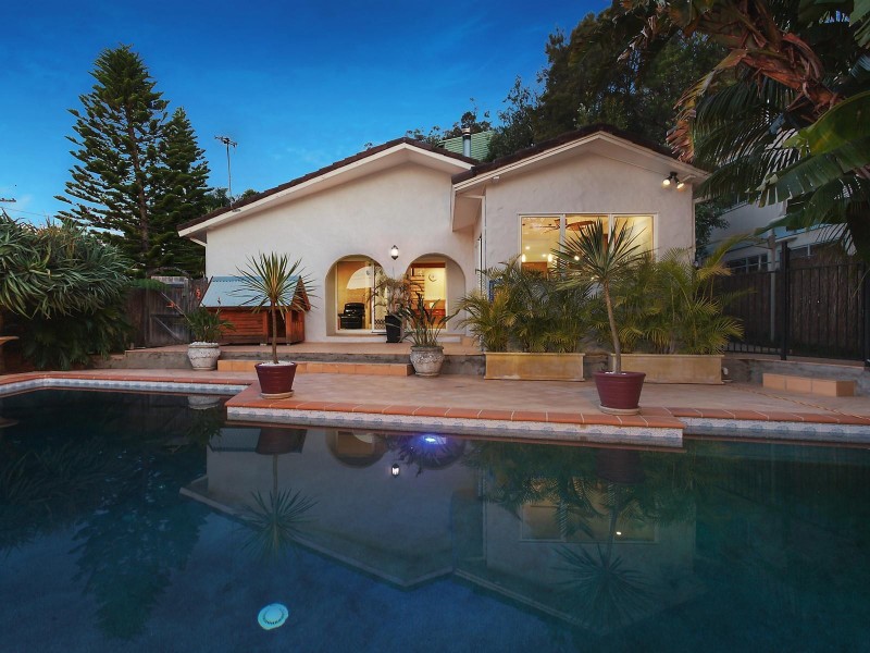 33 Noorong Avenue, Forresters Beach NSW 2260