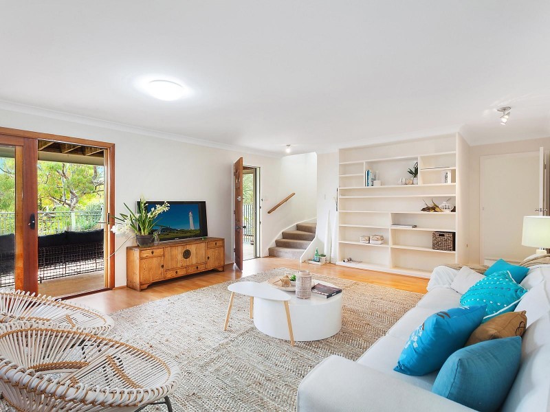 10 Moray Parade, Saratoga NSW 2251