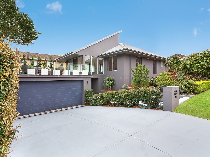 2 Florence Avenue, Point Frederick NSW 2250