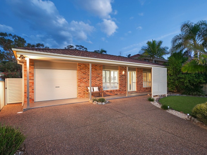 9 Omega Avenue, Summerland Point NSW 2259